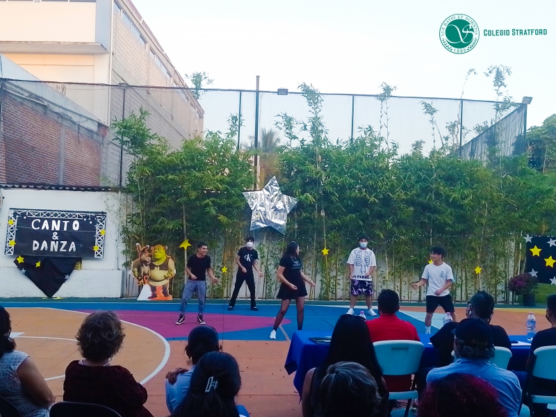 Canto y Danza